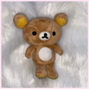 Liten rilakkuma plushie - Söt rilakkuma plushie 🐻