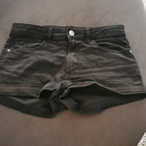Jeans svarta shorts - Storlek 158 12-13 år Märke hm