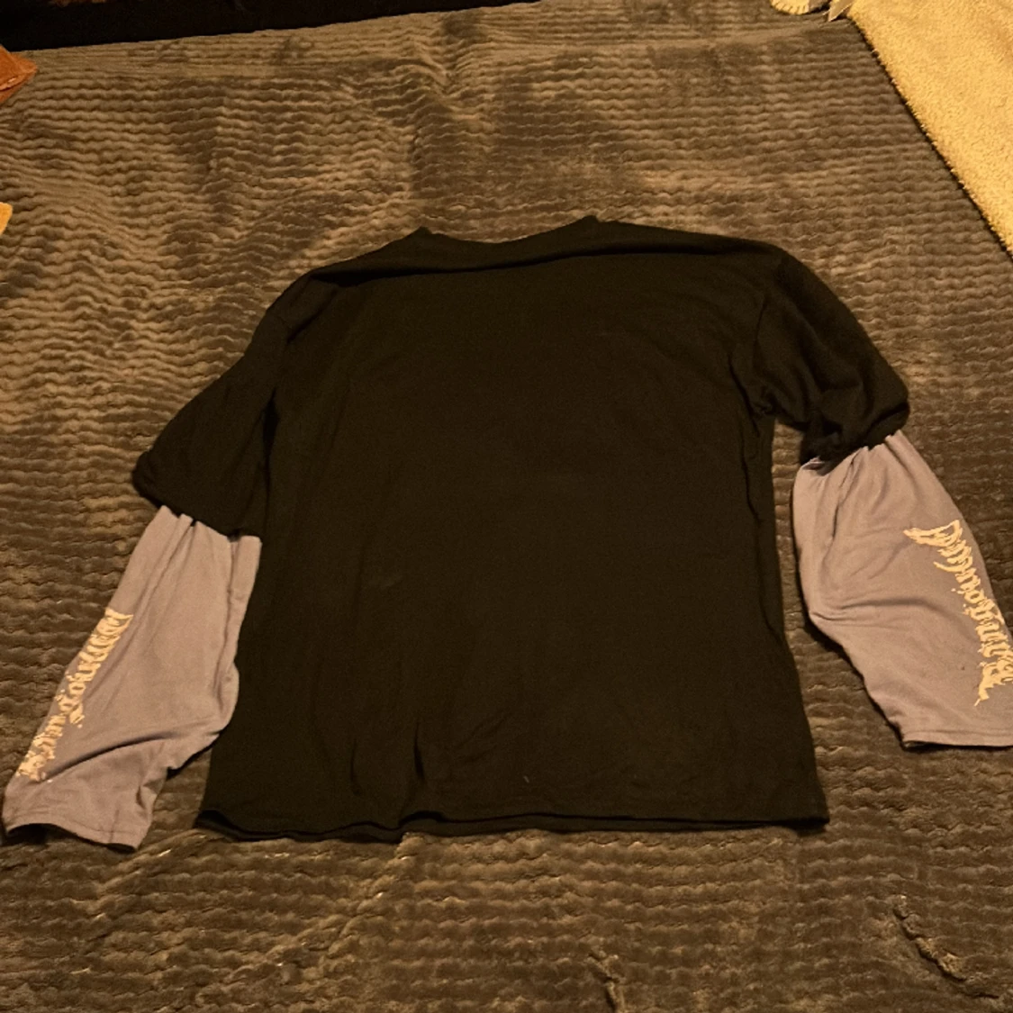 T shirt med lila ärmar - 90