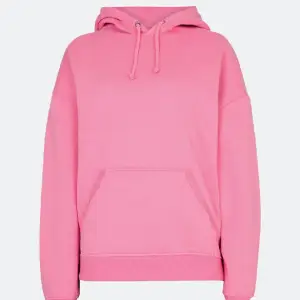 Jätte fin rosa hoodie säljer eftersom den inte kommer till användning!💗 storlek s men passar även m då den är stor i storlek.