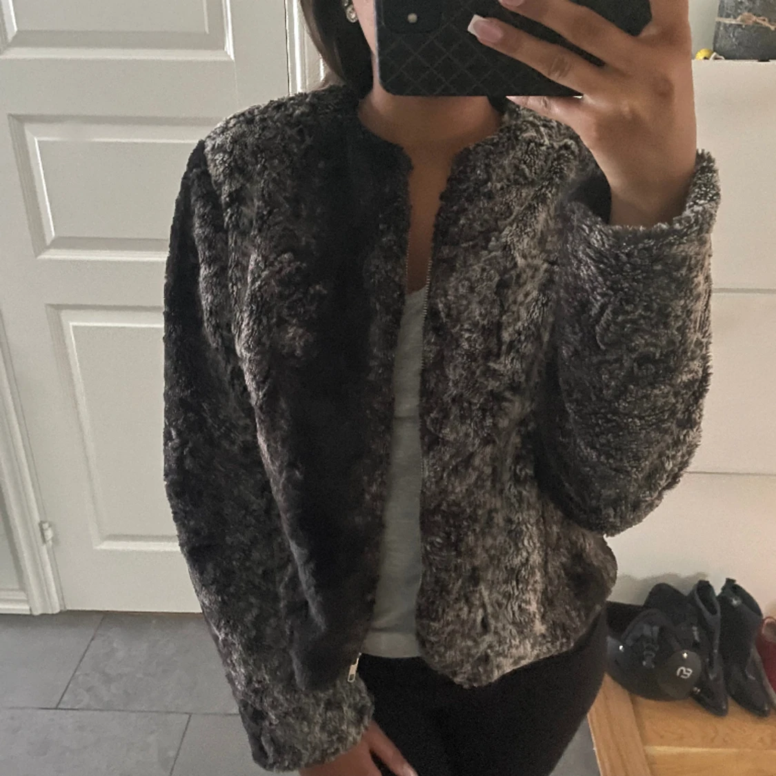 Grå/svart pälsjacka🖤 - 90