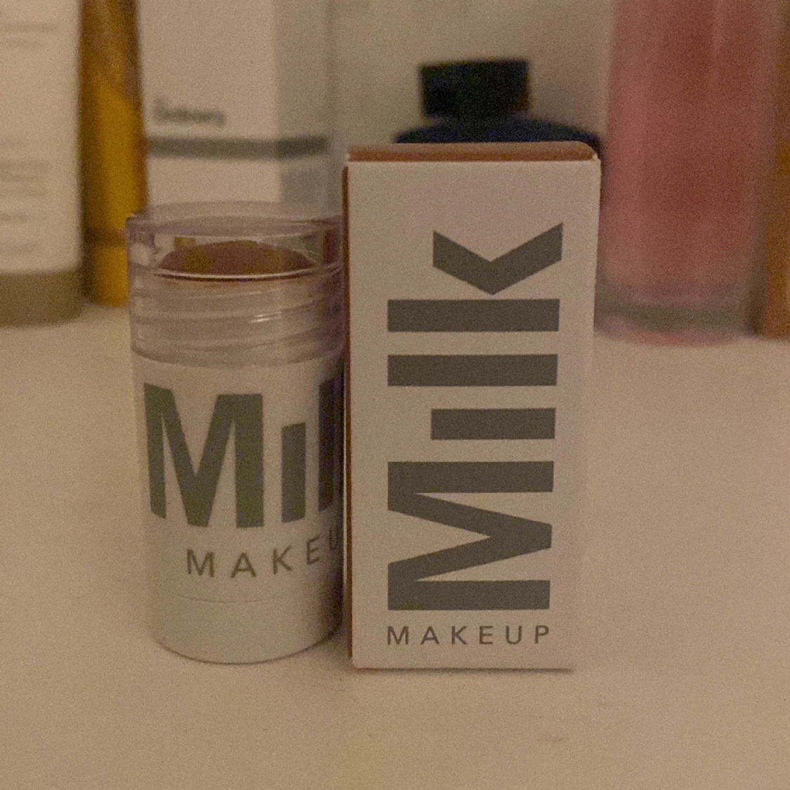 Milk bronzer 