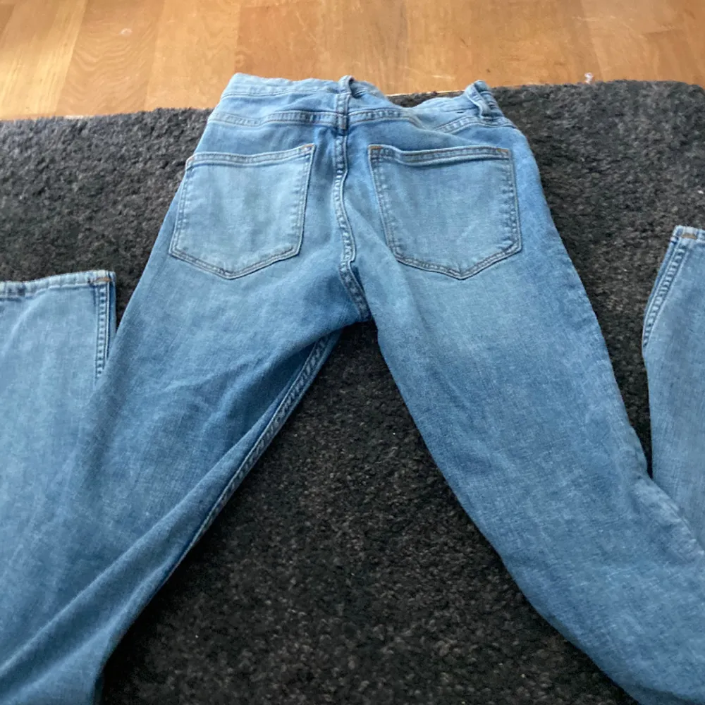 Jag har använt 2 gånger, de e typ helt nya . Jeans & Byxor.