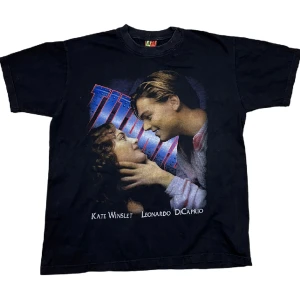 Titanic T-Shirt - Vintage Titanic Tee, ställ gärna frågor!