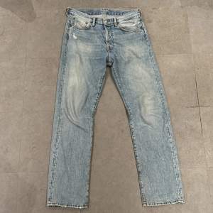Acne studios jeans Modell: REGULAR FIT JEANS -1996 Storlek: 30/32 Byxorna är i nyskick.  Nypris: 3700 kr