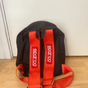 Sparco ryggsäck - En cool Bride Sparco ryggsäck importerad från Japan (limited edition).  Använd men i bra skick!
