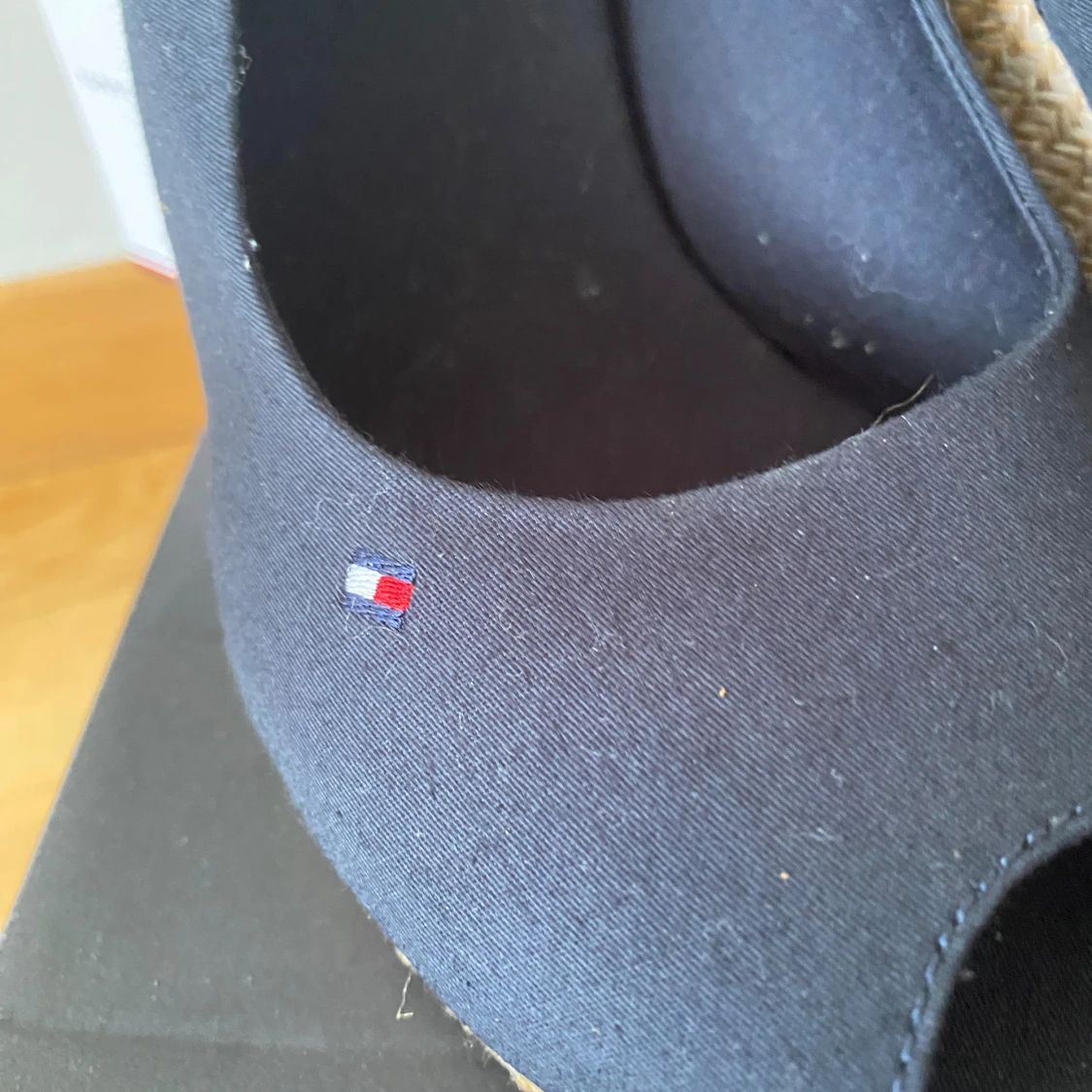 Svarta sandaler från Tommy Hilfiger - 90