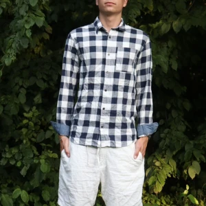 Jack & Jones skjorta - Skjorta av tjockare material. Kan användas som overshirt!