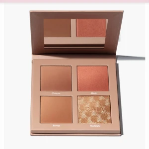 Caia classy palett - Säljer min fina classypalett som inte kommit till användning! Fick den i julklapp och har använt paletten vid enstaka tillfällen utan den har bara legat i sminkväskan💕💕 Nypris är 445kr💕