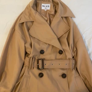 Kappa - Kappa från NA-KD. Som ny Storlek:36 Säljes pågrund av att den ej Kommit till andvändning. 