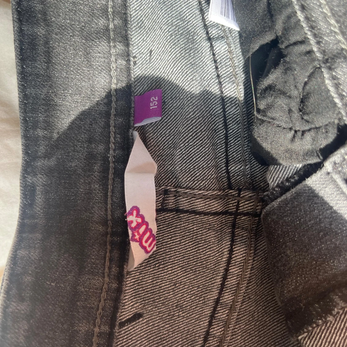 Grå jeanskjol från My Wear - 92