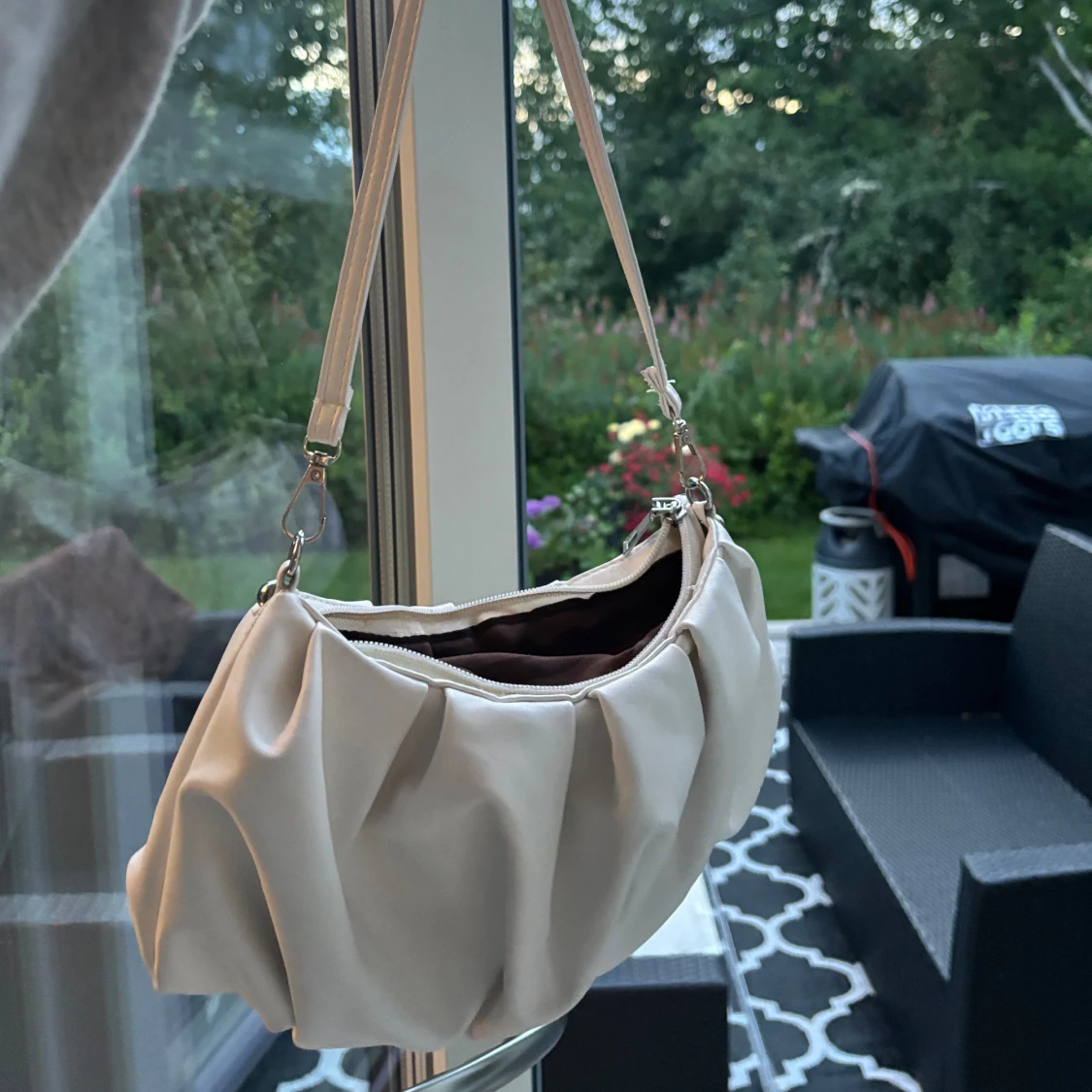 Vit väska - 91