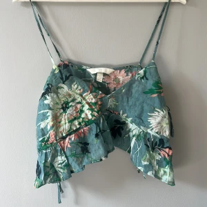 Somrigt kort blus linne - Ej använd 