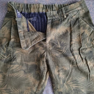 Scotch & Soda camo pants - In ok condition. Would prefer pick-up in Stockholm rather than posting.