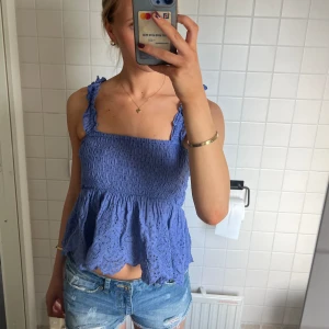 Topp - Jätte fin topp ifrån mango. Använd fåtal gånger så i bra skick. Storlek s