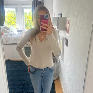 Stickad tröja med stjärnor - Beige stickad tröja från hunkydory med stjärnor på armbågarna 💞💞