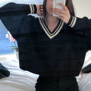 H&M stickad tröja  - Okej skick