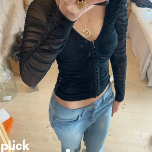 NA-KD blus - Obs! Lånade bilder! Kan skicka fler privat☺️jättefin men kommer ej till användning. 