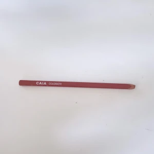 Läppenna - Colorado - Otroligt fin läppenna från caia i färgen Colorado 🤍 saknar dock locket 