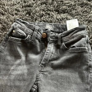 Jeans - Jeans från only  använt en gång men dem passat inte längre 🩷 Skirv om ni vill ha fler bilder, veta mer 🩷