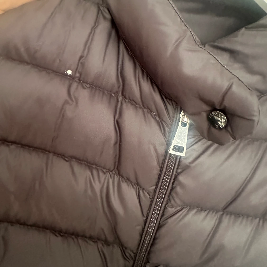 Moncler svart  - 91