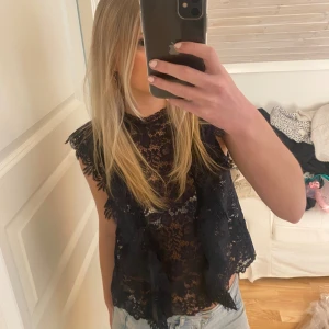 Spets topp - Blå spets topp från zara💘💘