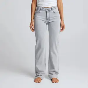 Mid waist jeans storlek 27/32 Nypris 699 mitt pris 450 Som nya💕