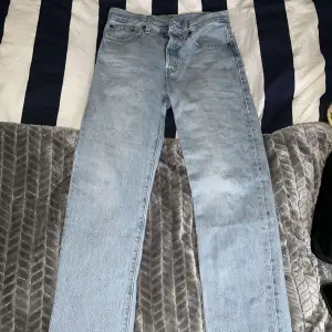 Ett par riktigt snygga jeans från Levi’s som jag tyvär har Växt ur. Dom är i storlek W26 L30  Om ni vill ha flera bild eller mer info är det bara att skriva 
