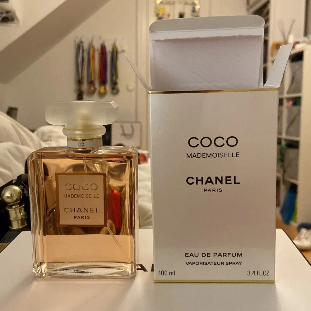 Säljer min coco mademoiselle chanel parfym 100ml💕 Oöppnad och helt ny. Säljer då jag har två hemma. Originalförpackning finns kvar. Fick den för några veckor sen. Nypris 1900kr. Övrigt.