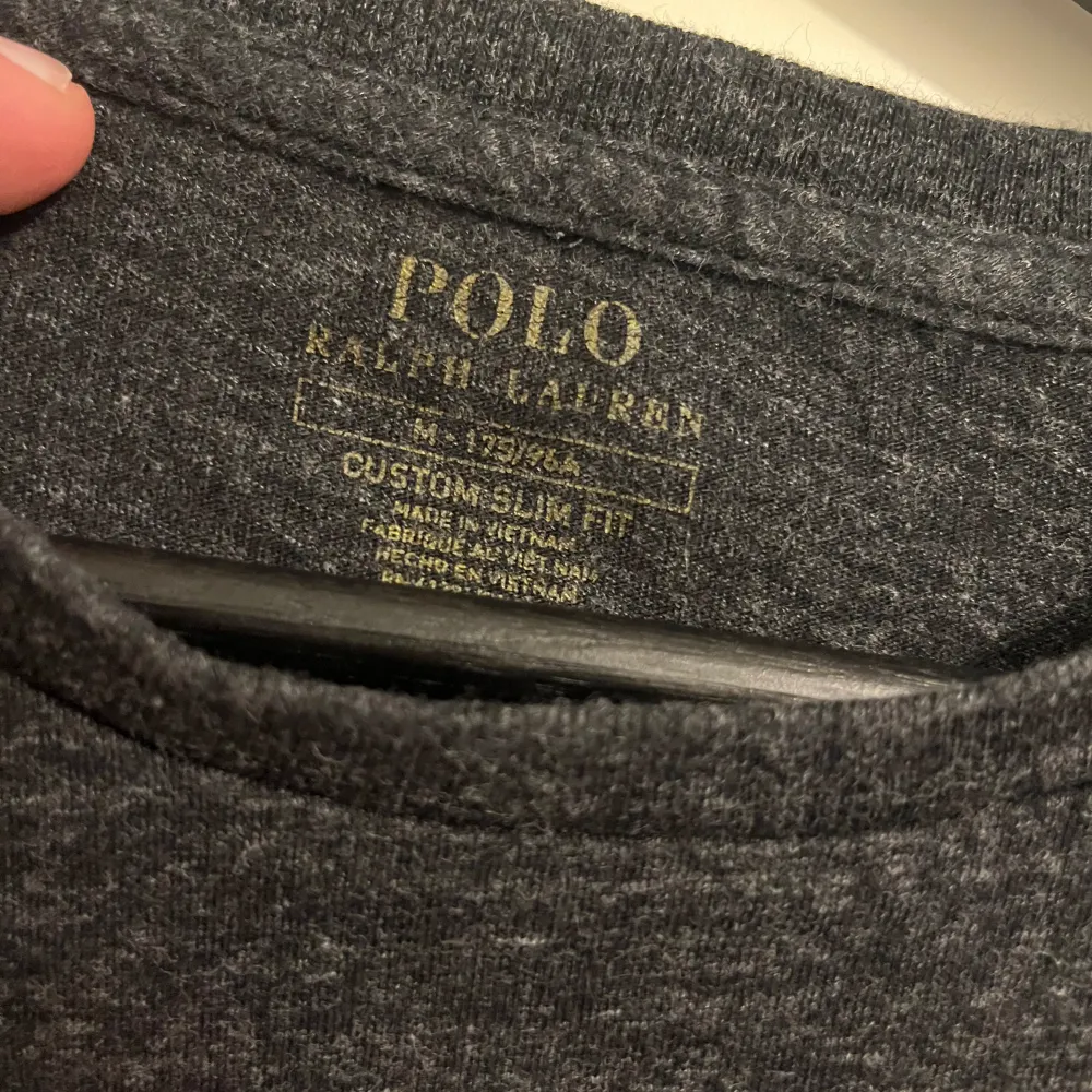 Polo ralph lauren, fin färg ok skick!. T-shirts.