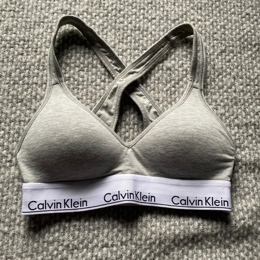 Calvin Klein bh, helt oanvänd🌟. Toppar.