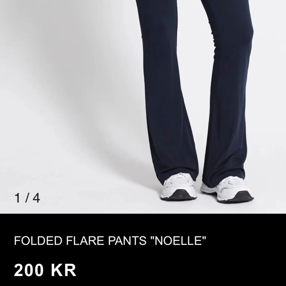Bra skick använda ett fåtal gånger💞köpta för 200kr säljer därför för 110kr (pris kan diskuteras). Jeans & Byxor.