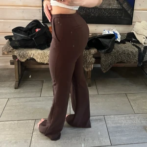 Low waist kostymbyxor  - Low waist kostymbyxor knappt använda 