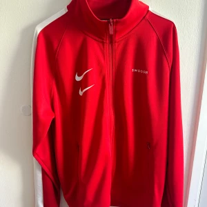 Nike tröja  - Nike tröja, storlek M passar även L