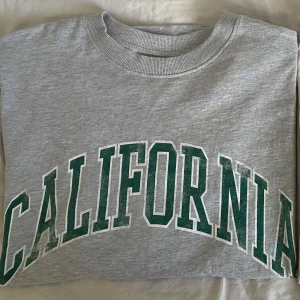 Oversize t-shirts - Använda 1-2 gånger, (Kontakta innan köp nu!)