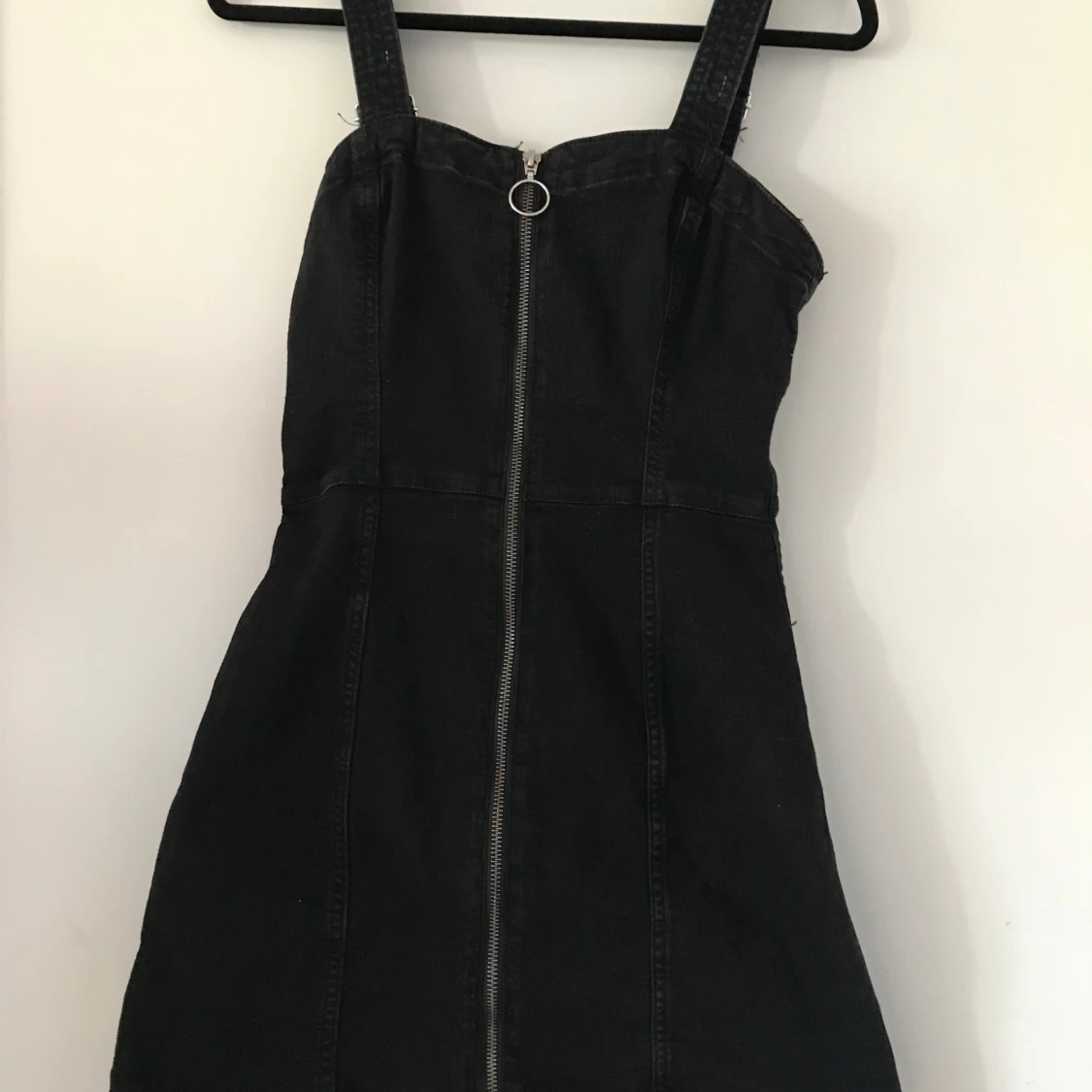 Svart klänning  - 92