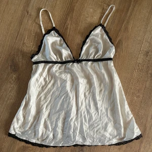 Victorias secret top  - Jättefin silkestopp vintage Victorias secret 