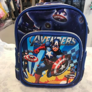 Superheroes Ryggsäck  - Mått 30*25*13 cm Helt ny 