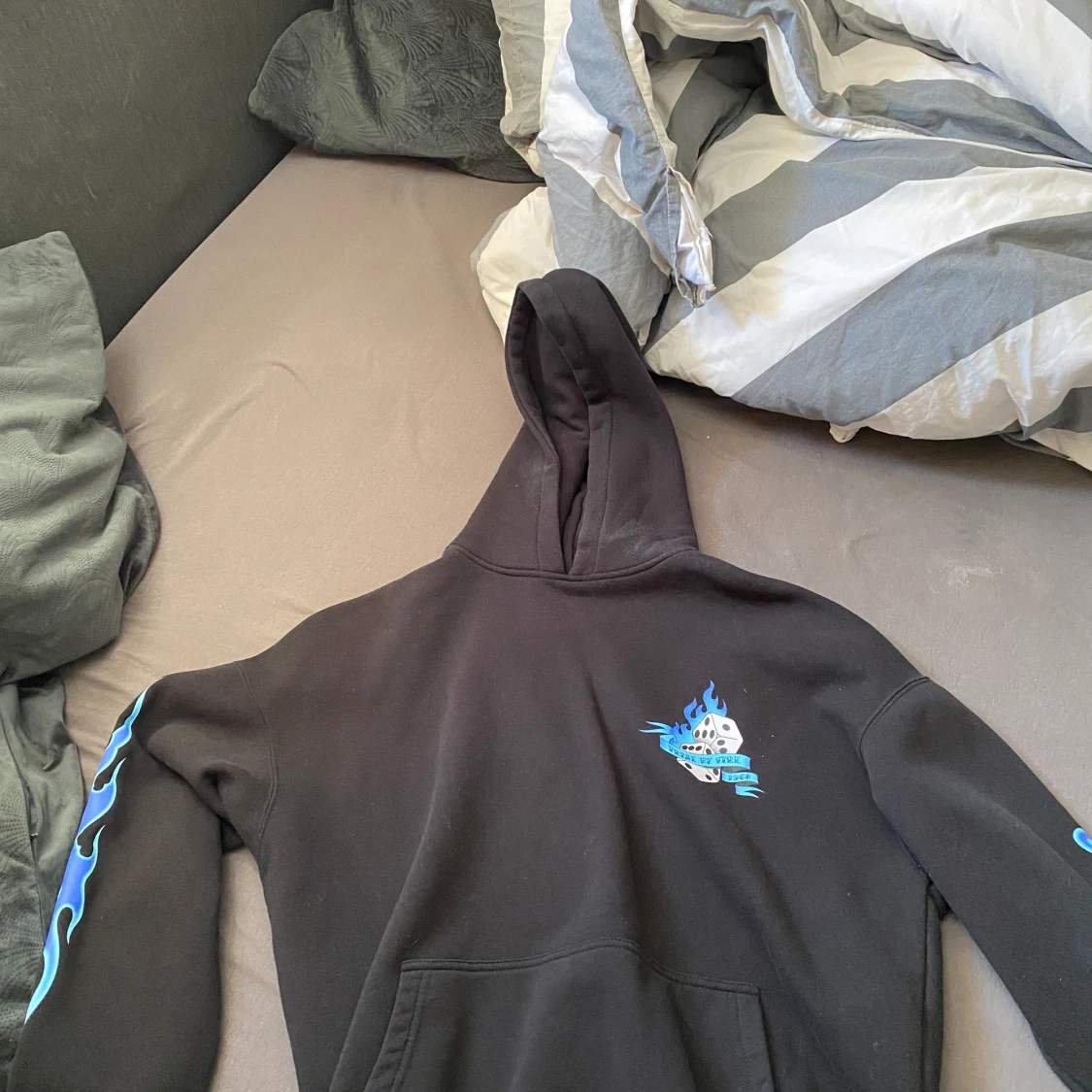 Reckless hoodie - 90