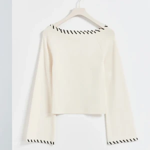 Tröja från Gina Tricot  - En jätte snygg tröja från Gina tricot.