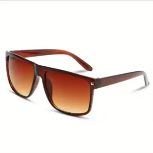 Solglasögon perfekta till sommaren för endast 150 kr, de är helt nya i One size. Snabb leverans🚚💨