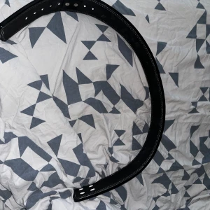 Strenghtshop Narrow Belt - Säljer bältet då den var liten för mig:) tävlings godkänt bälte.