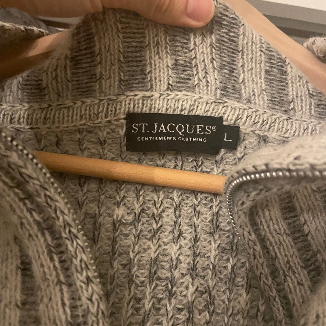 Zip up stickadtröja i ull - 90