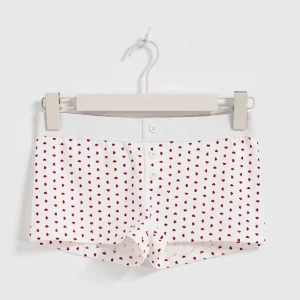 Gina young pyjamas shorts - Säljer de populära slutsålda pyjamas shortsen från Gina young I storlek 146/152 (passar xs men lite korta). Endast provade, aldrig använda. Fråga gärna efter flera bilder