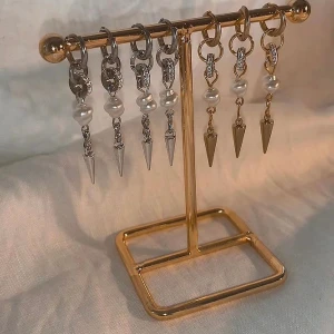 STILSTHLM  - FAVORITERNA TILLBAKS. Köp för 99kr/st  Eller  185kr/par  Modell 095