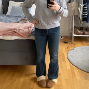 Jättefina Jean  - Jättefina jeans som tyvärr inte passar på mig längre. 