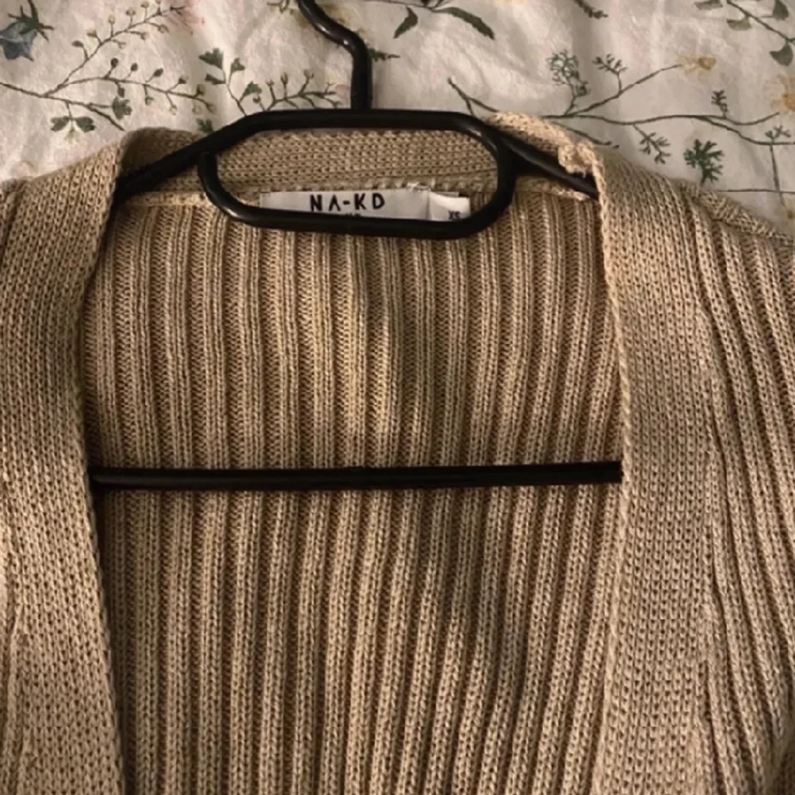 stickad kofta från NA-KD - 90