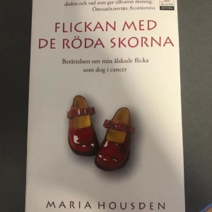 En bok - Det enda som är är strecket på sidorna men inget som är på själva sidorna när man läser 