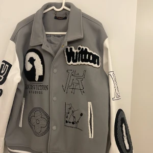 . - Storlek M passar L också 