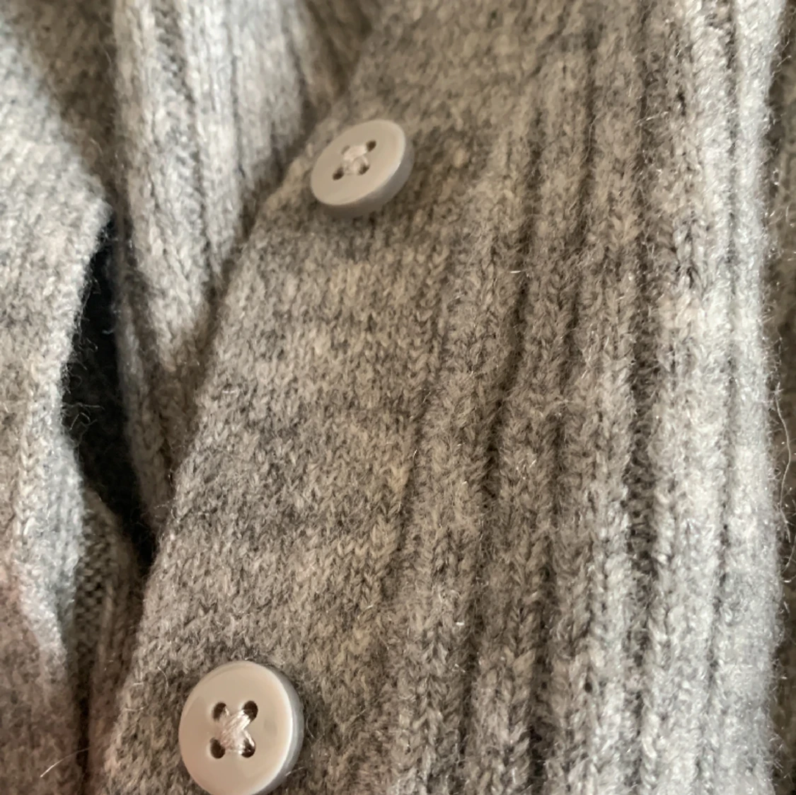 Grå croppad kofta  - 90